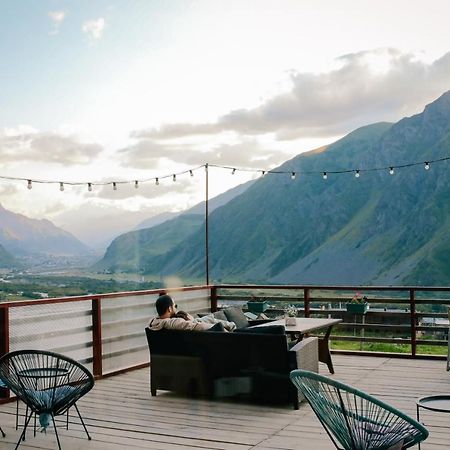 Alpenhaus Kazbegi Hotel & Restaurant Esterno foto