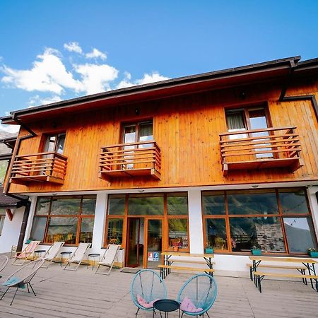 Alpenhaus Kazbegi Hotel & Restaurant Esterno foto