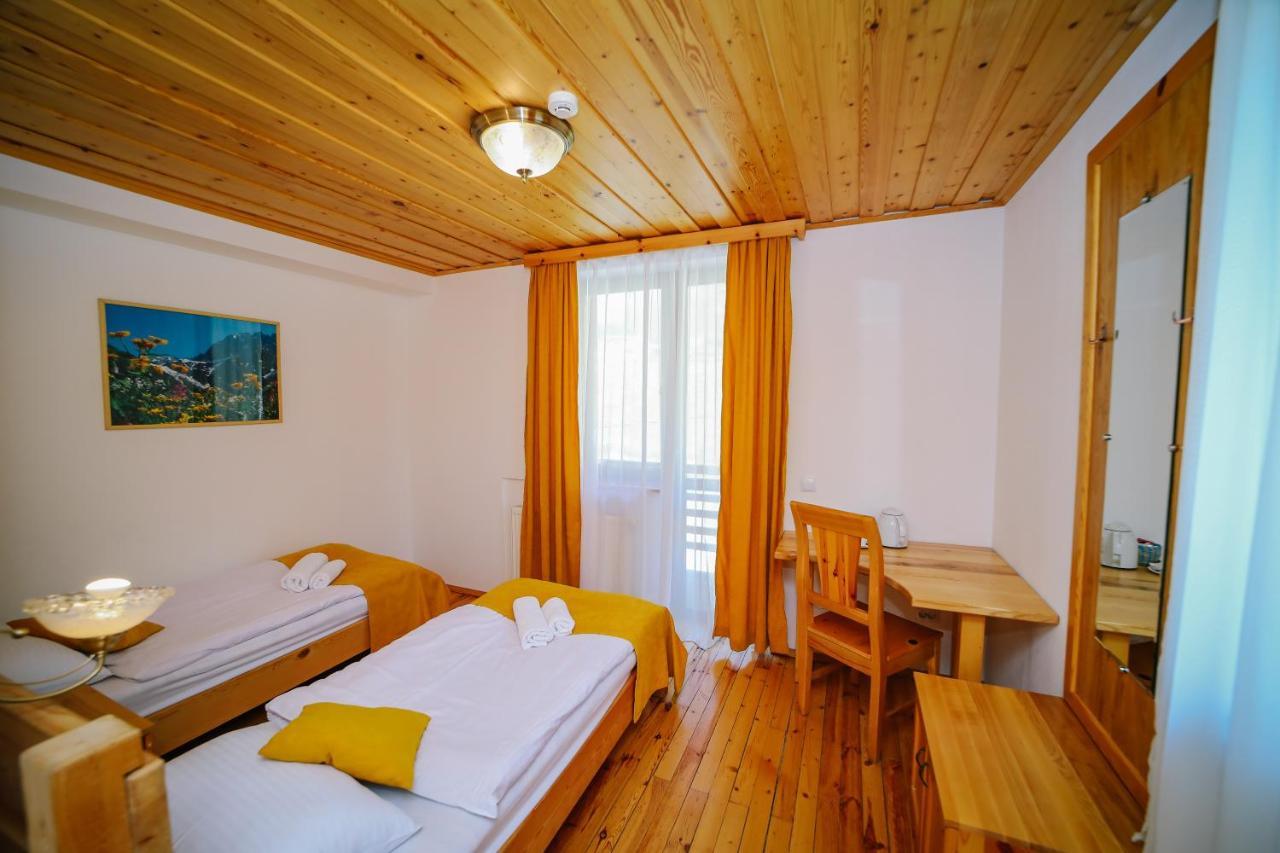 Alpenhaus Kazbegi Hotel & Restaurant Esterno foto