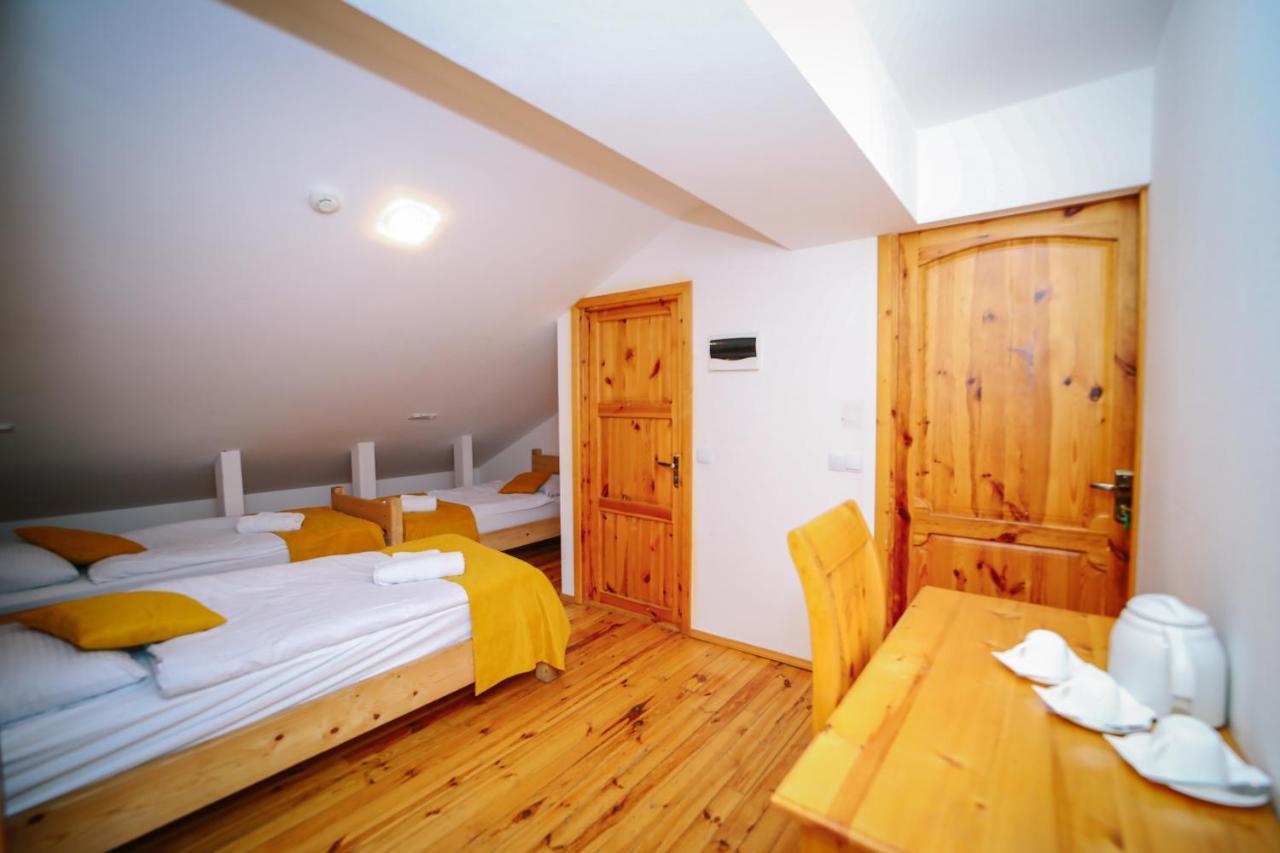Alpenhaus Kazbegi Hotel & Restaurant Esterno foto