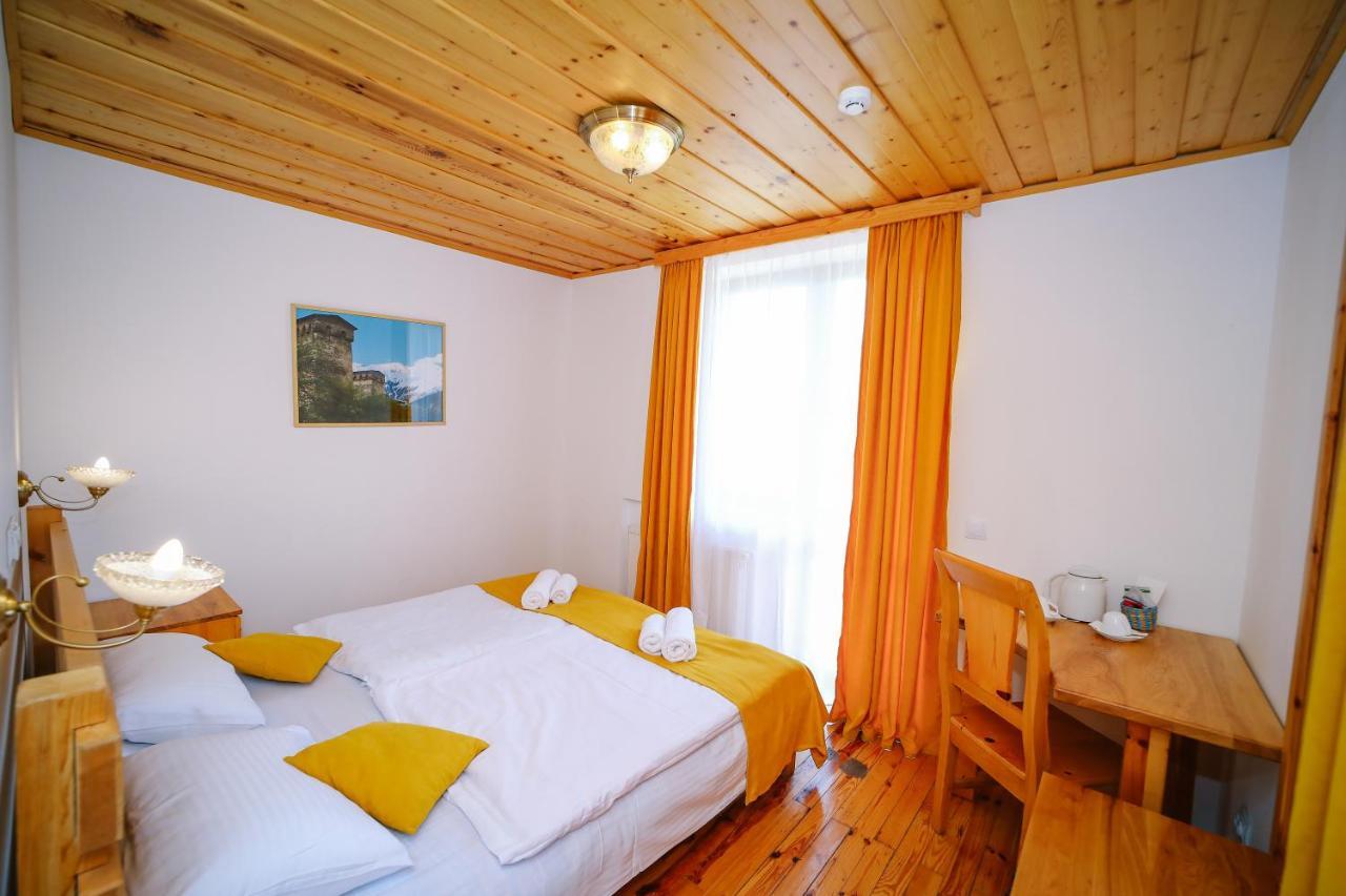 Alpenhaus Kazbegi Hotel & Restaurant Esterno foto